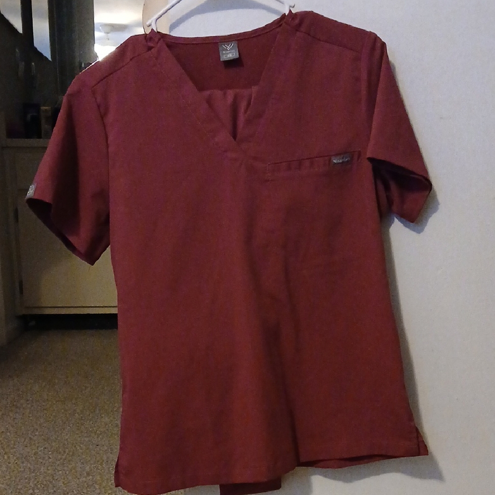 Women's V-Neck Scrub Set - Maroon